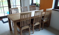 Jídelní stůl a židle Forma